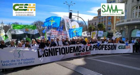 Los médicos exigimos mejoras laborales a las puertas del Ministerio de Sanidad. #HayRazones
